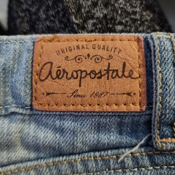 Aeropostale High Rise Shorty Distressed Blue Denim Jean Shorts Jorts Women's 2 - Picture 6 of 8